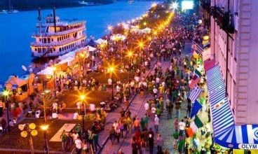 Maximize Your Business Appeal to Tourists